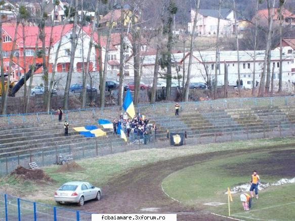 la noi 4 securisti ,la hooligani 0 :)) poze cu galeria fc baia mare
