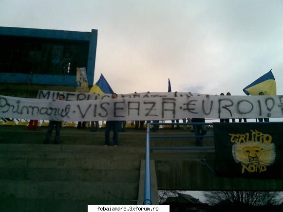 la meciu de acasa cu cisnadie noi cei din gruppo nord am afisat mesaje ! 